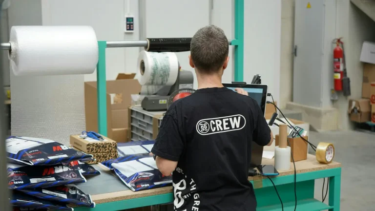 Odzież kompresyjna pod ubranie robocze – czy warto?
